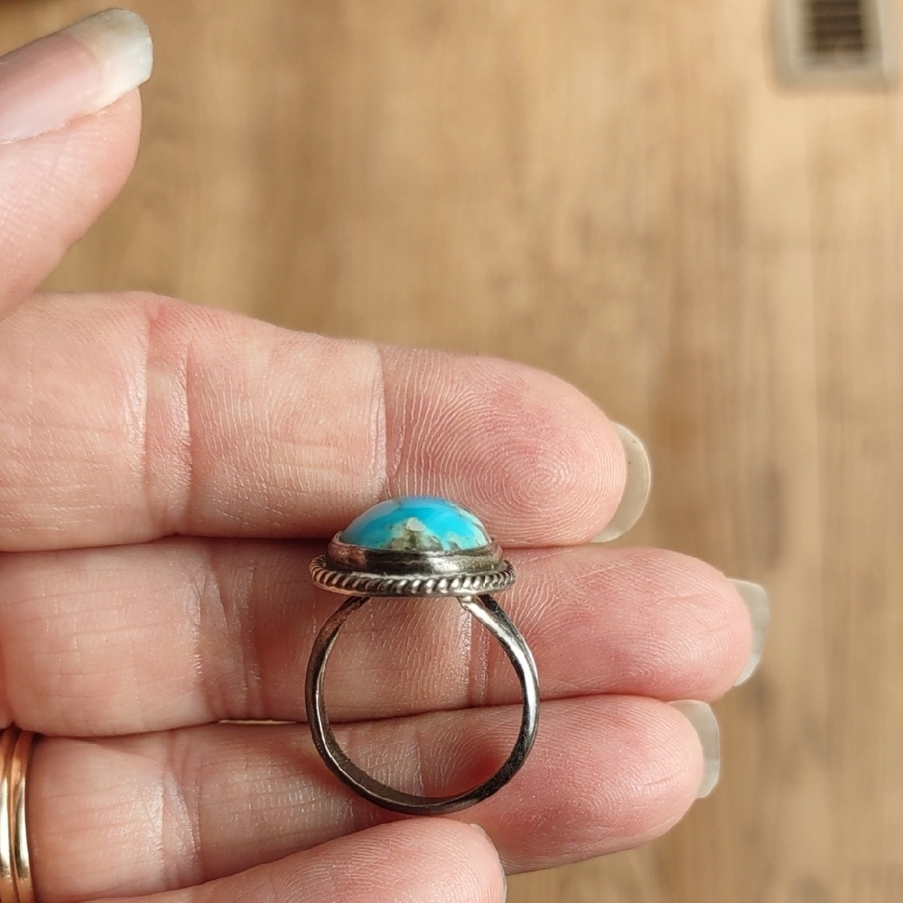 Sterling Silver Turquoise Ring Size 5 1/2 - Picture 5 of 6